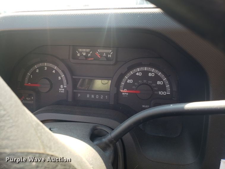 image for item GO9275 2013 Ford E350 Super Duty  van