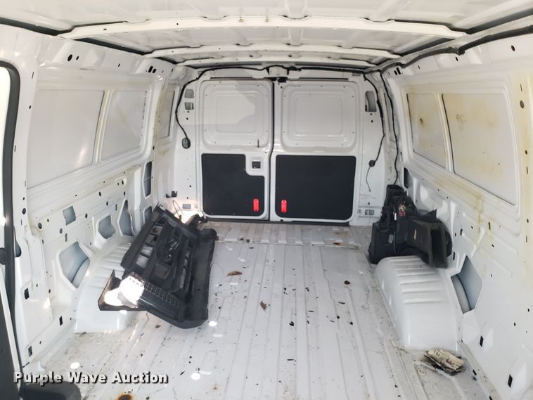 image for item GO9275 2013 Ford E350 Super Duty  van