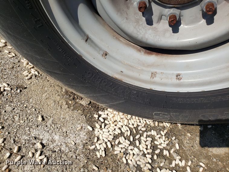 image for item GO9275 2013 Ford E350 Super Duty  van