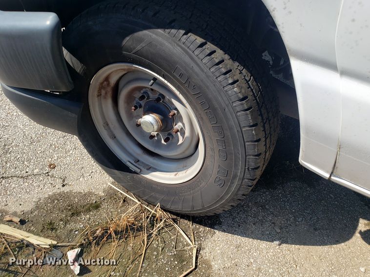 image for item GO9275 2013 Ford E350 Super Duty  van