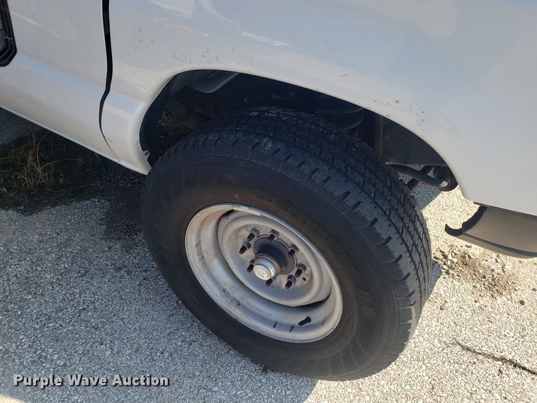 image for item GO9275 2013 Ford E350 Super Duty  van