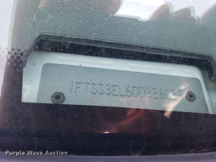 image for item GO9275 2013 Ford E350 Super Duty  van