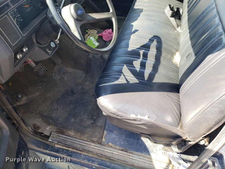 image for item GO9277 1992 Ford F700 sewer jetter truck