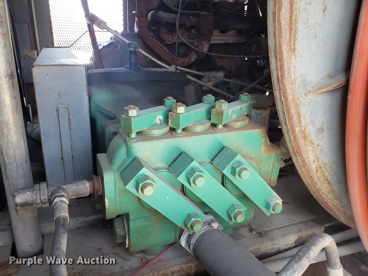 image for item GO9277 1992 Ford F700 sewer jetter truck