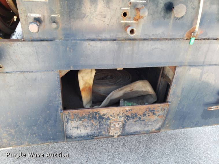 image for item GO9277 1992 Ford F700 sewer jetter truck