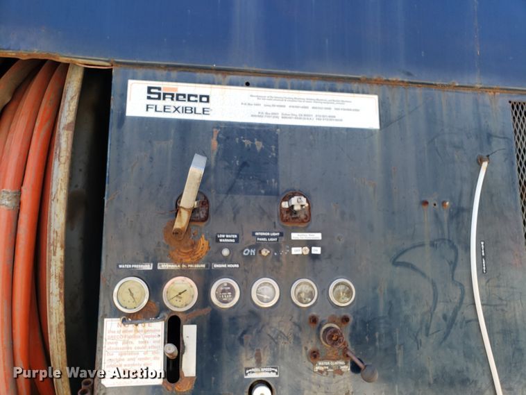 image for item GO9277 1992 Ford F700 sewer jetter truck