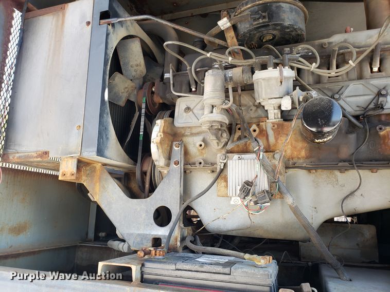 image for item GO9277 1992 Ford F700 sewer jetter truck