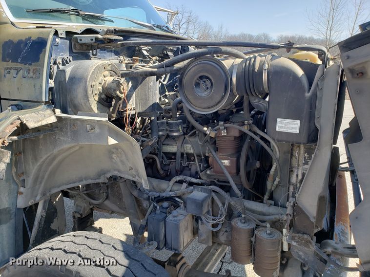 image for item GO9277 1992 Ford F700 sewer jetter truck