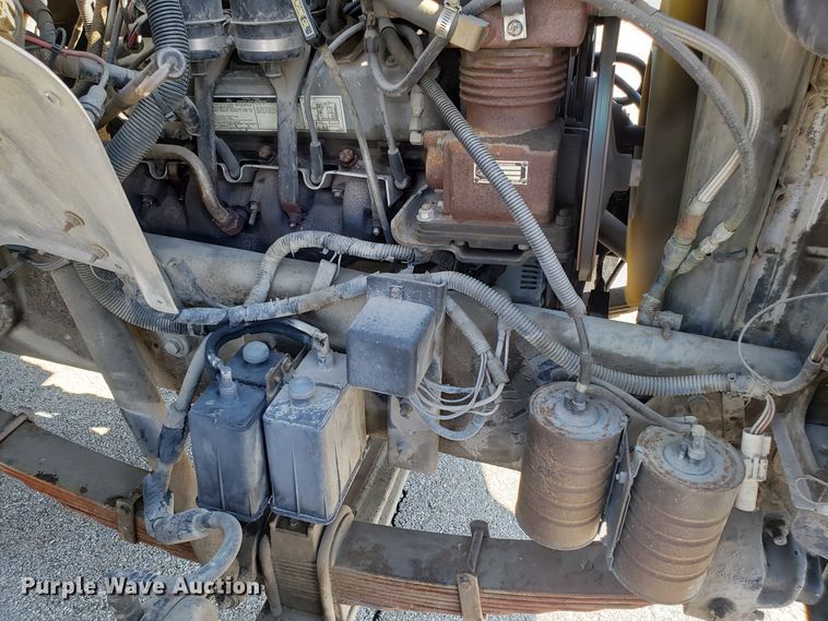 image for item GO9277 1992 Ford F700 sewer jetter truck