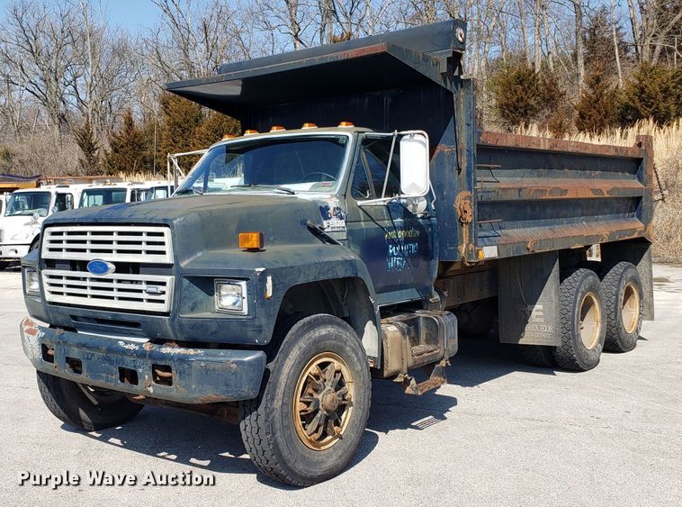 image for item GO9278 1993 Ford F900 dump truck