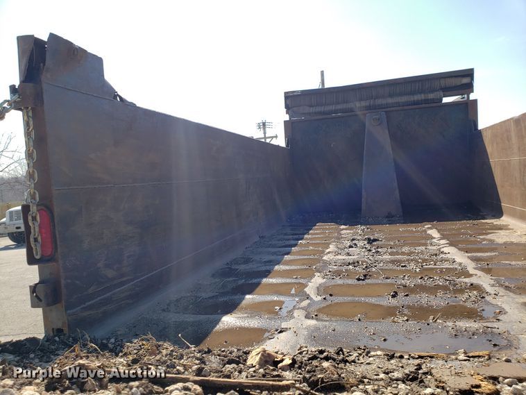 image for item GO9278 1993 Ford F900 dump truck