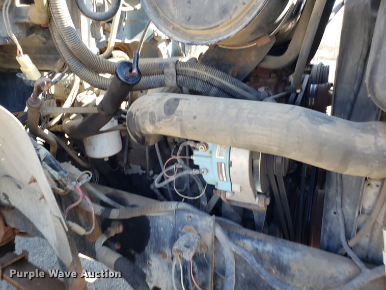 image for item GO9278 1993 Ford F900 dump truck