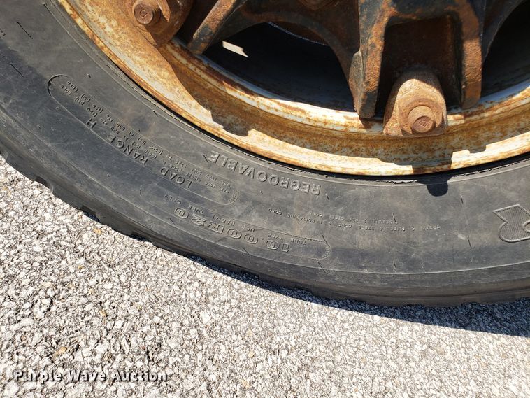 image for item GO9278 1993 Ford F900 dump truck