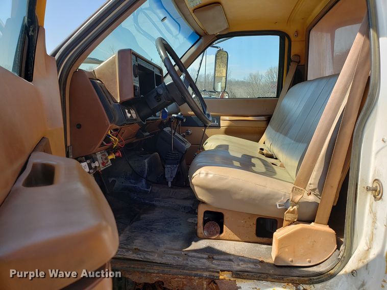 image for item GO9279 1991 Chevrolet Kodiak C6500 dump truck