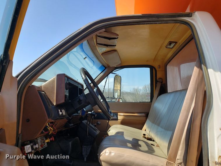 image for item GO9279 1991 Chevrolet Kodiak C6500 dump truck