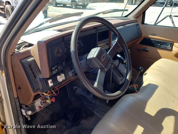 image for item GO9279 1991 Chevrolet Kodiak C6500 dump truck