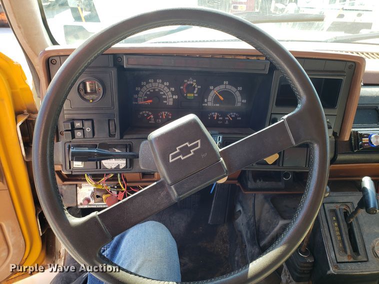 image for item GO9279 1991 Chevrolet Kodiak C6500 dump truck