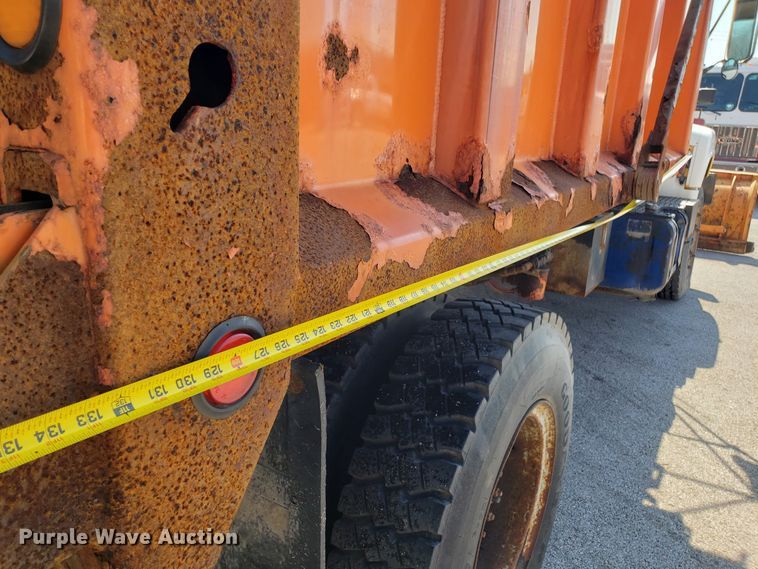 image for item GO9279 1991 Chevrolet Kodiak C6500 dump truck