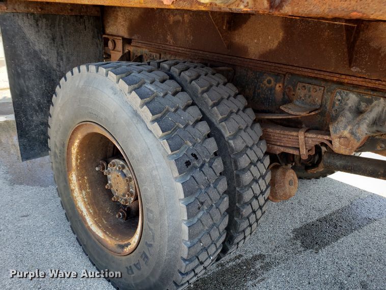 image for item GO9279 1991 Chevrolet Kodiak C6500 dump truck