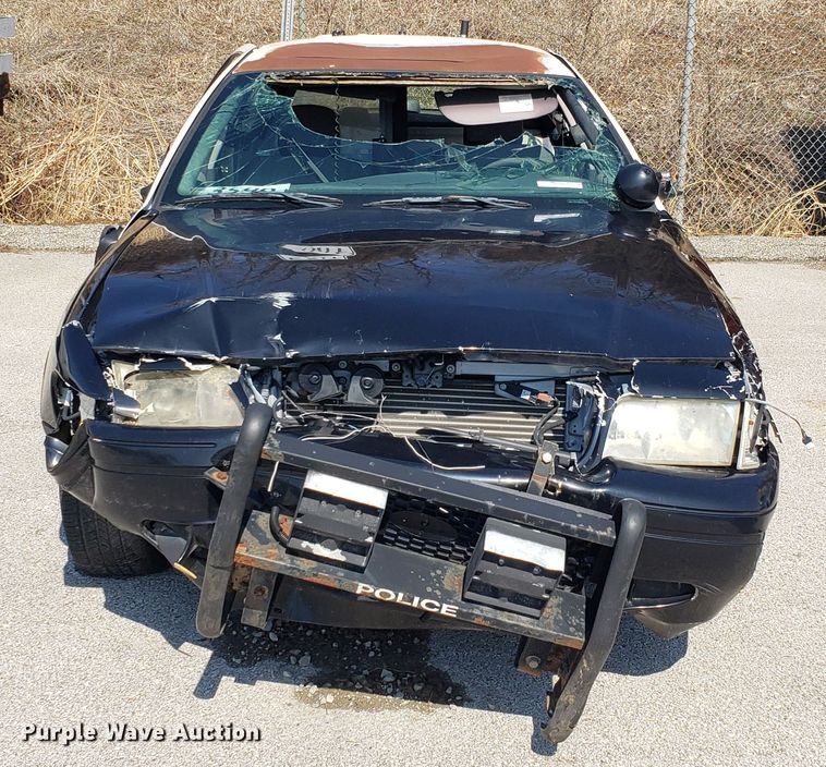 image for item GO9281 2005 Ford Crown Victoria Police Interceptor