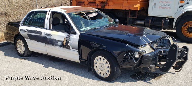 image for item GO9281 2005 Ford Crown Victoria Police Interceptor