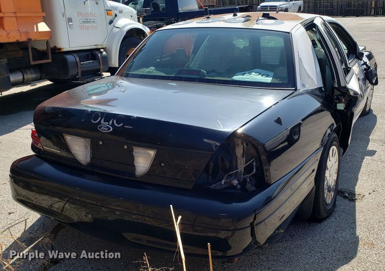 image for item GO9281 2005 Ford Crown Victoria Police Interceptor