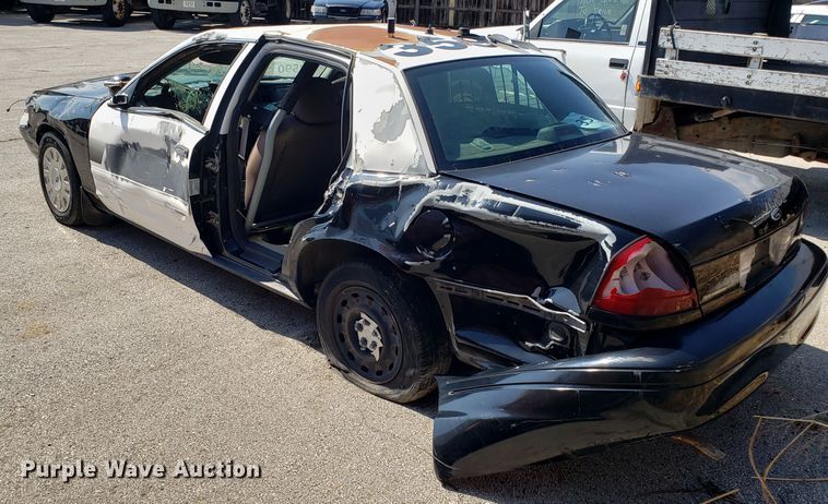 image for item GO9281 2005 Ford Crown Victoria Police Interceptor