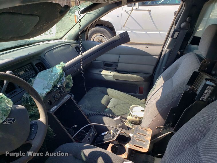 image for item GO9281 2005 Ford Crown Victoria Police Interceptor