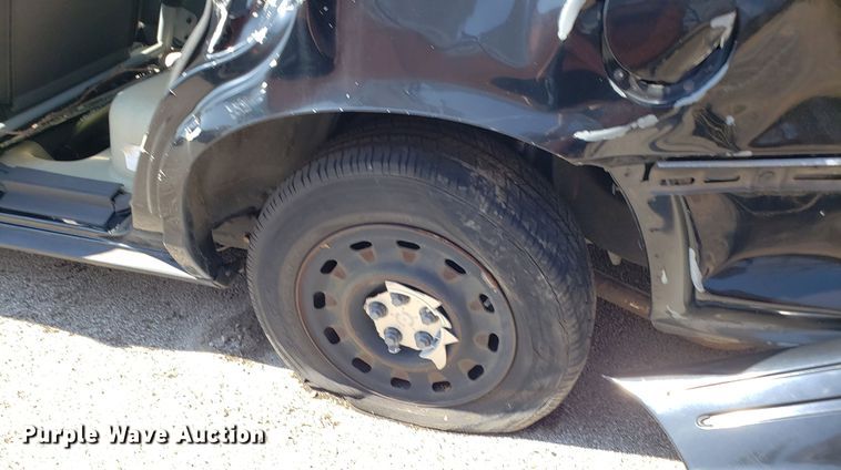 image for item GO9281 2005 Ford Crown Victoria Police Interceptor