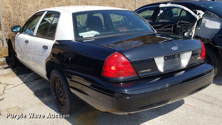 image for item GO9286 2011 Ford Crown Victoria Police Interceptor