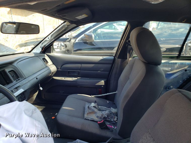 image for item GO9286 2011 Ford Crown Victoria Police Interceptor