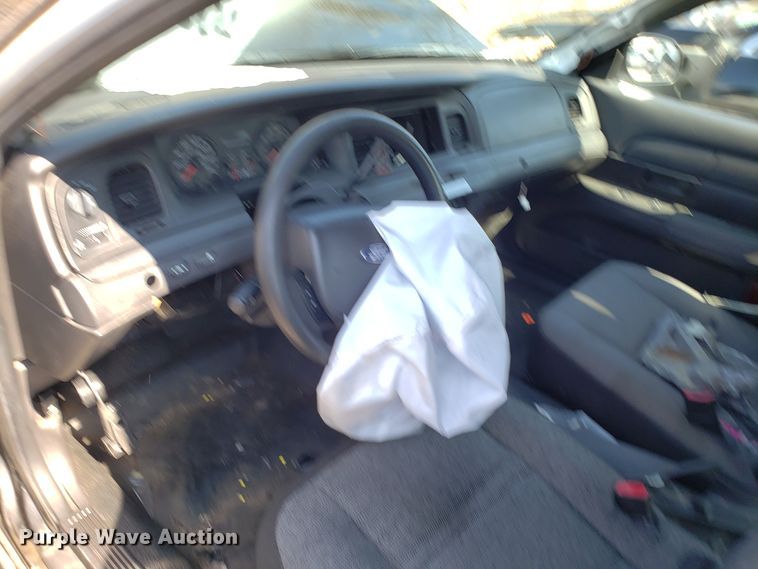 image for item GO9286 2011 Ford Crown Victoria Police Interceptor