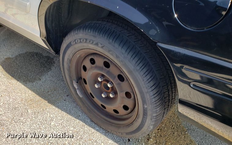 image for item GO9286 2011 Ford Crown Victoria Police Interceptor