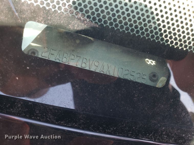 image for item GO9288 2010 Ford Crown Victoria Police Interceptor