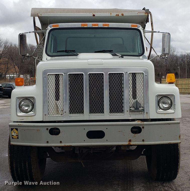 image for item GO9291 2003 International 2574 dump truck