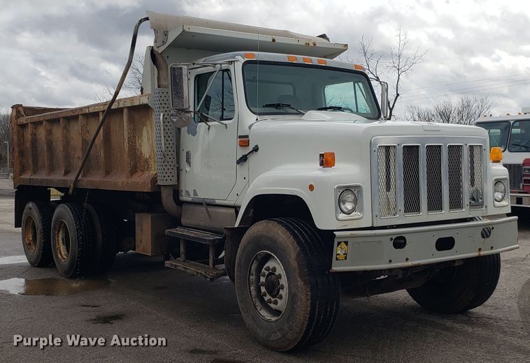 image for item GO9291 2003 International 2574 dump truck