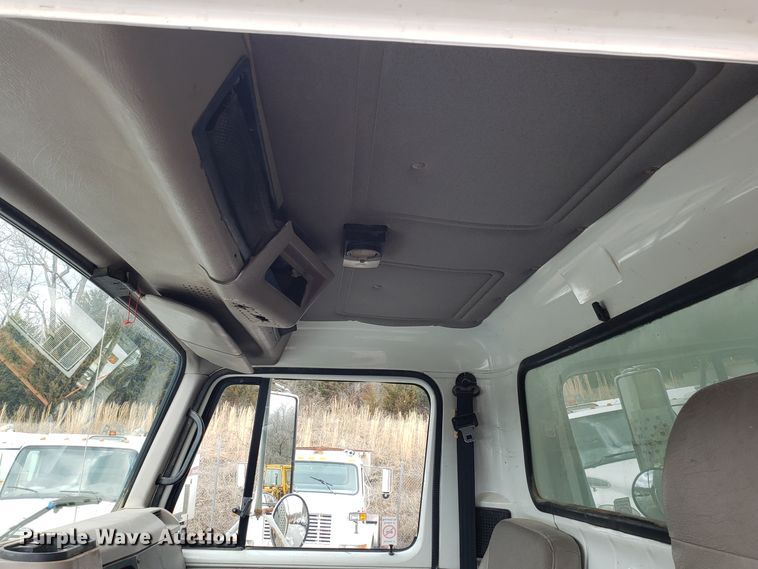 image for item GO9291 2003 International 2574 dump truck