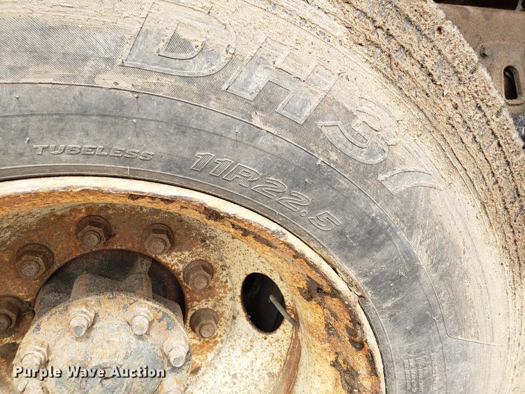 image for item GO9291 2003 International 2574 dump truck