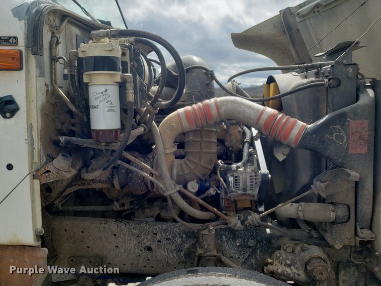 image for item GO9291 2003 International 2574 dump truck