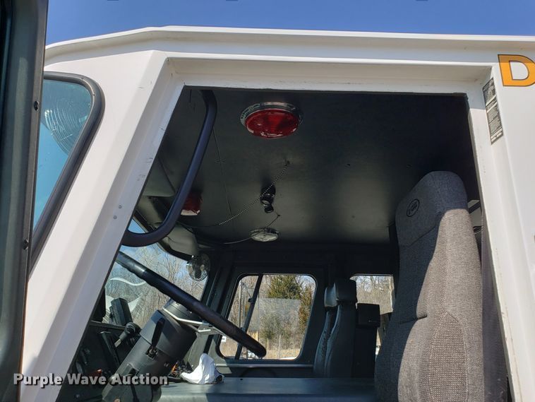 image for item GO9292 1995 E-one fire truck