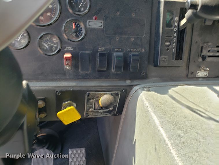 image for item GO9292 1995 E-one fire truck