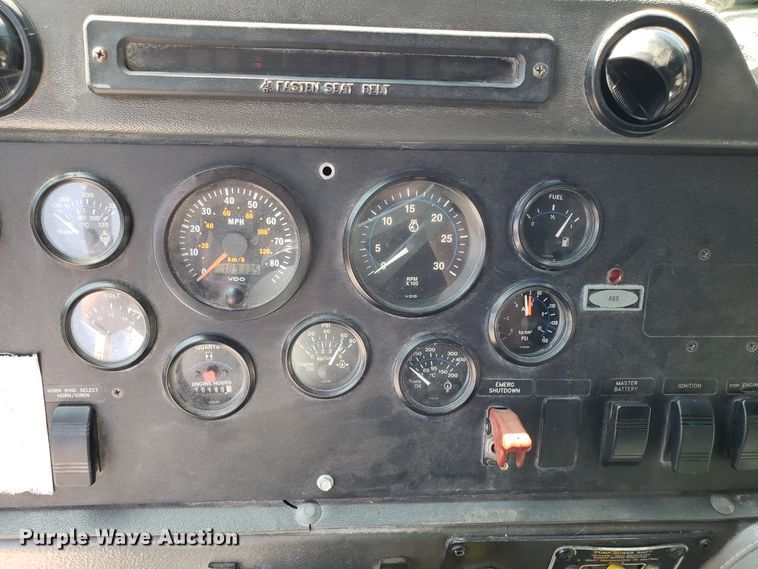 image for item GO9292 1995 E-one fire truck