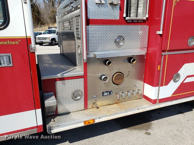 image for item GO9292 1995 E-one fire truck