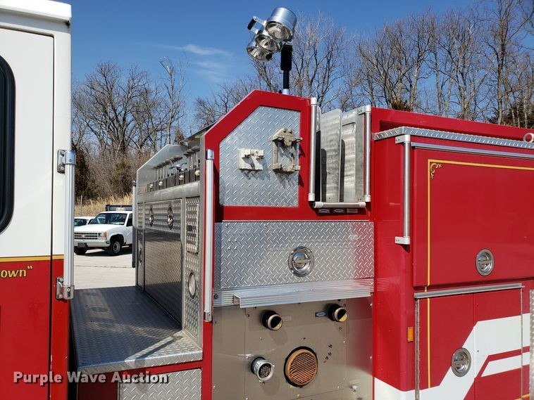 image for item GO9292 1995 E-one fire truck