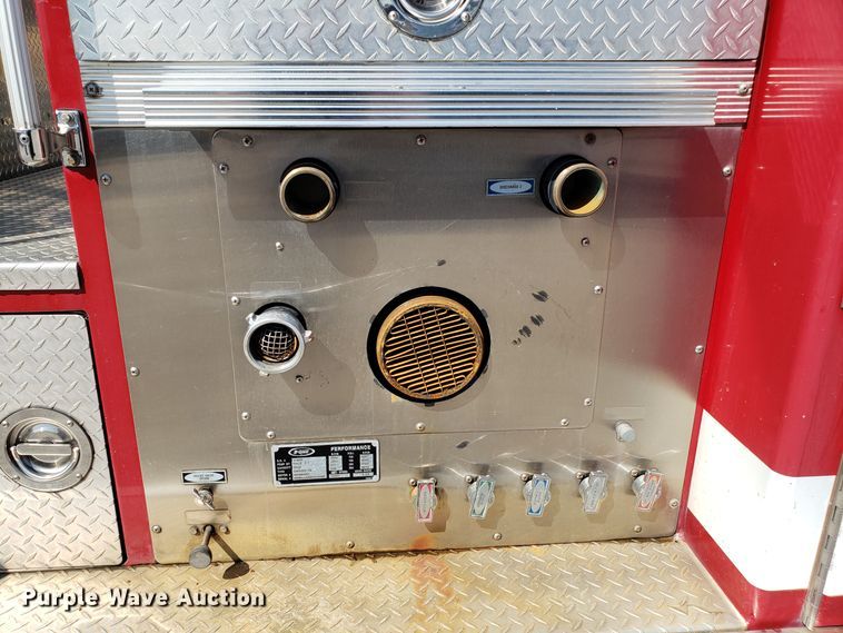 image for item GO9292 1995 E-one fire truck