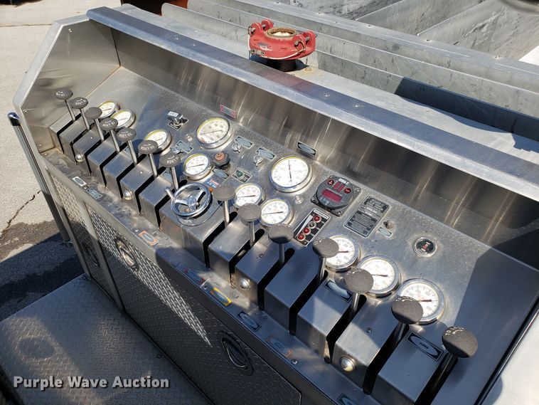 image for item GO9292 1995 E-one fire truck