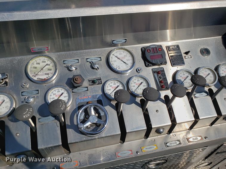 image for item GO9292 1995 E-one fire truck