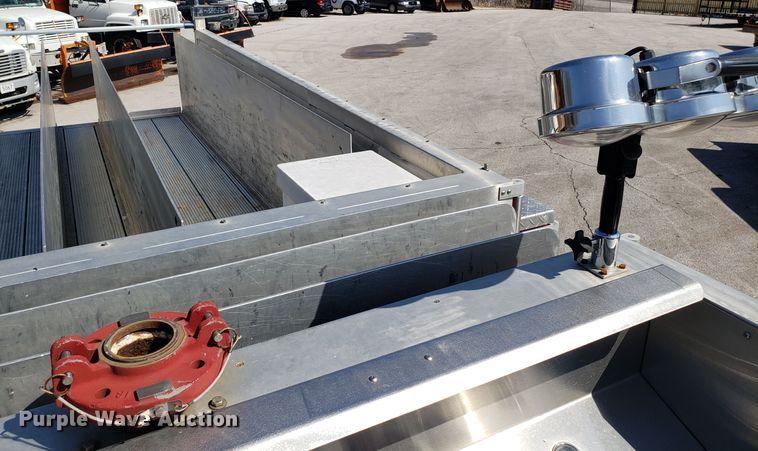 image for item GO9292 1995 E-one fire truck