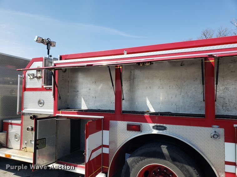 image for item GO9292 1995 E-one fire truck