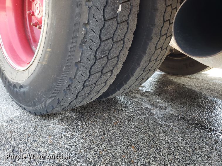 image for item GO9292 1995 E-one fire truck